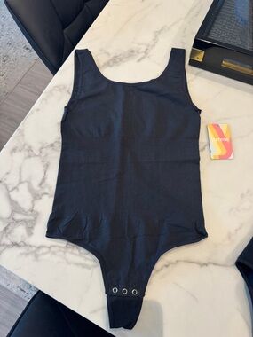 Yummie Ruby Scoop Neck Bodysuit - Black